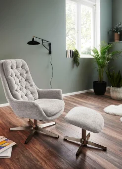 Bequemer Relax-Sessel mit Hocker