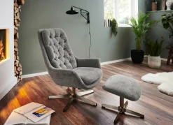 Bequemer Relax-Sessel mit Hocker