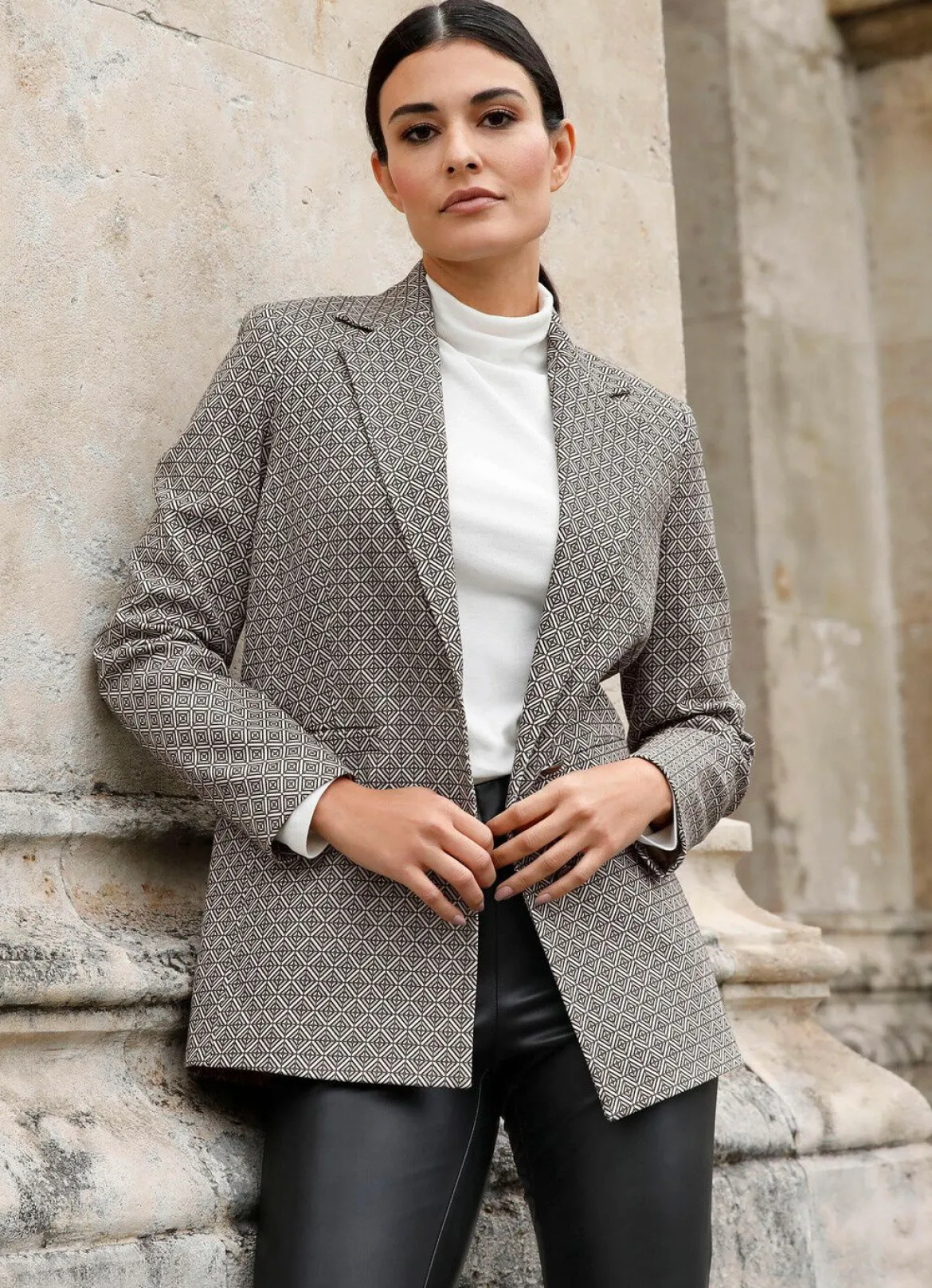 Blazer mit grafischem Dessin