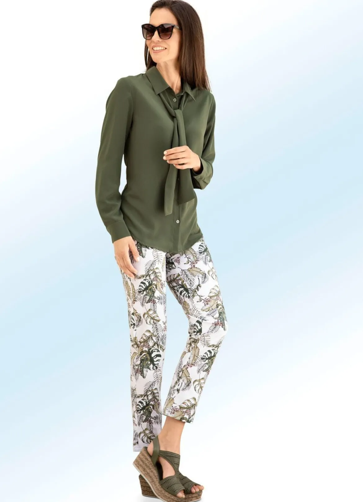 Bluse mit Bindeschluppe