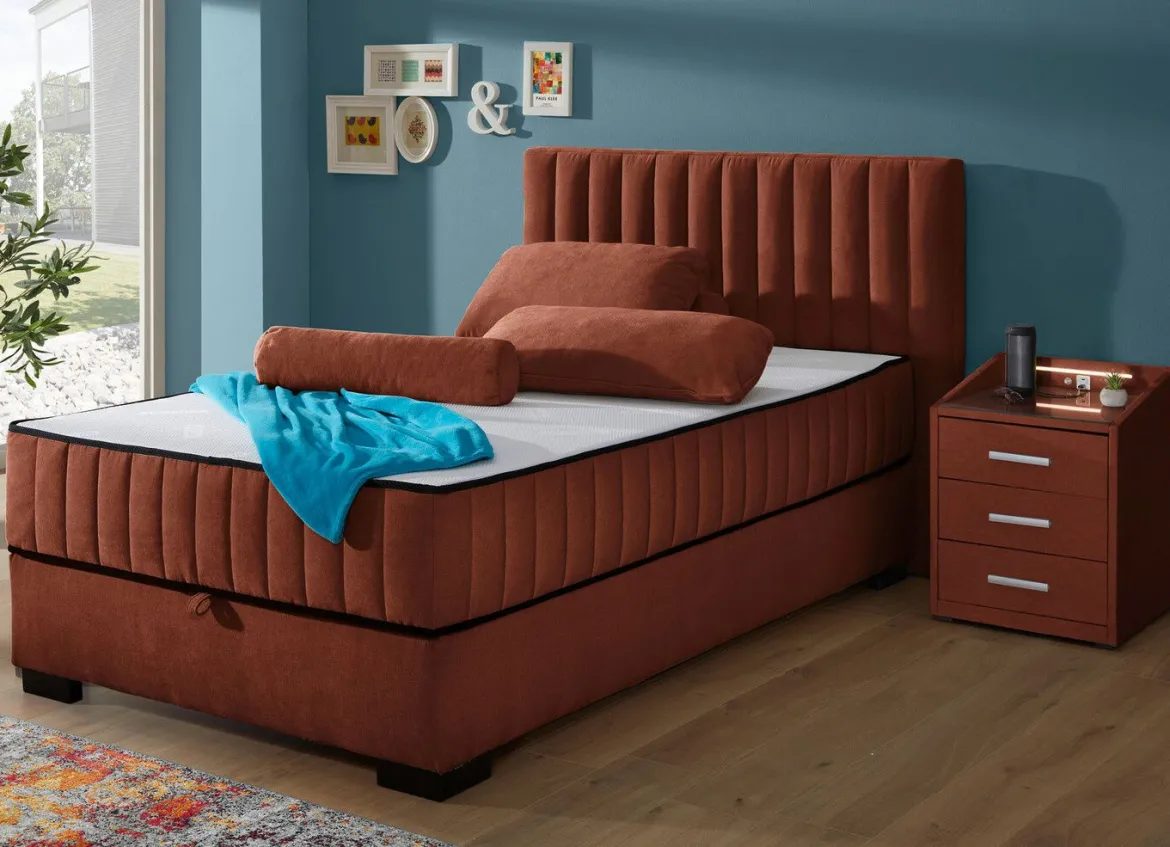 Boxspringbett mit Wendematratze und Bettkasten
