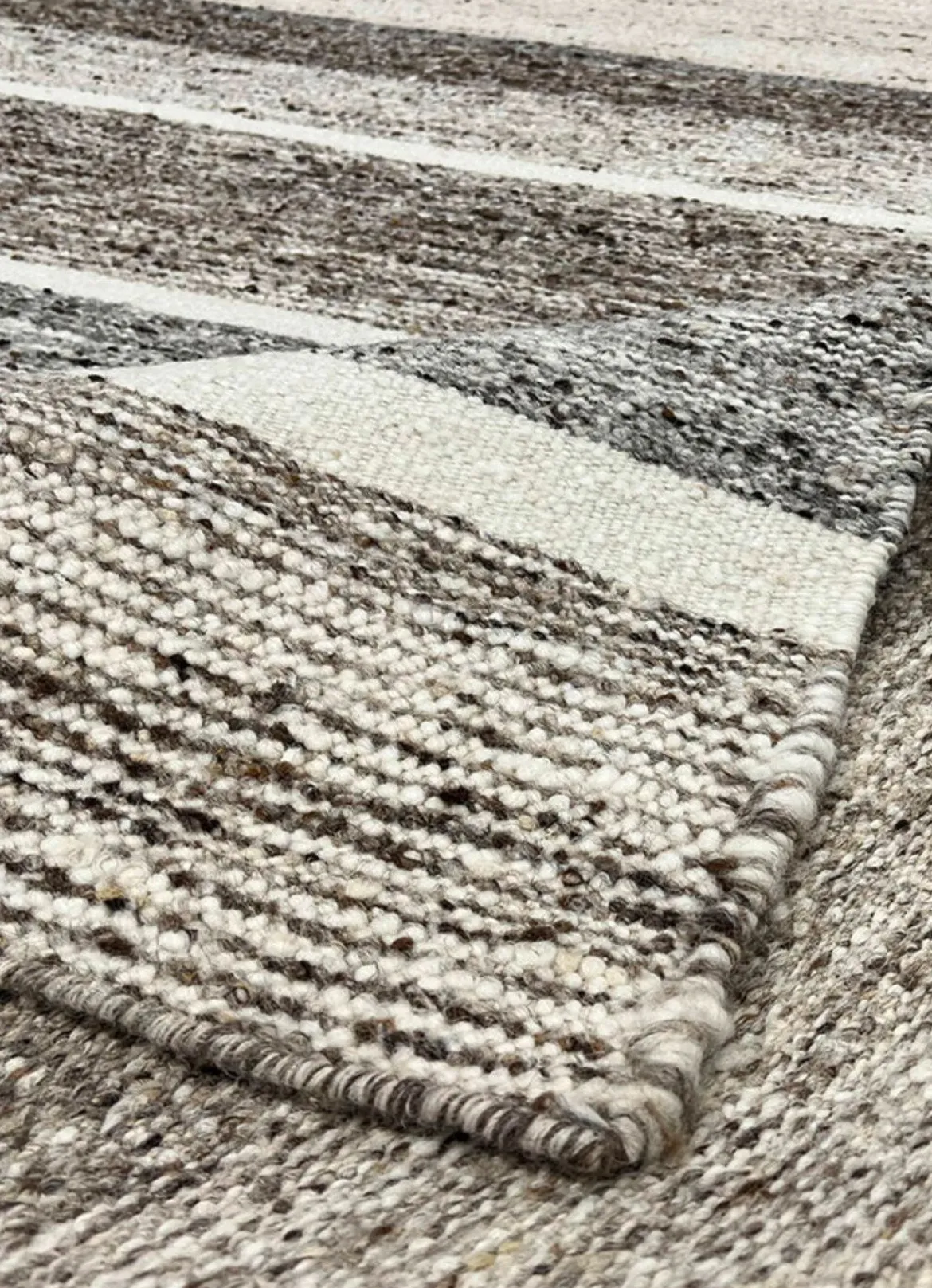 Brücken und Teppiche aus natürlichen Materialien