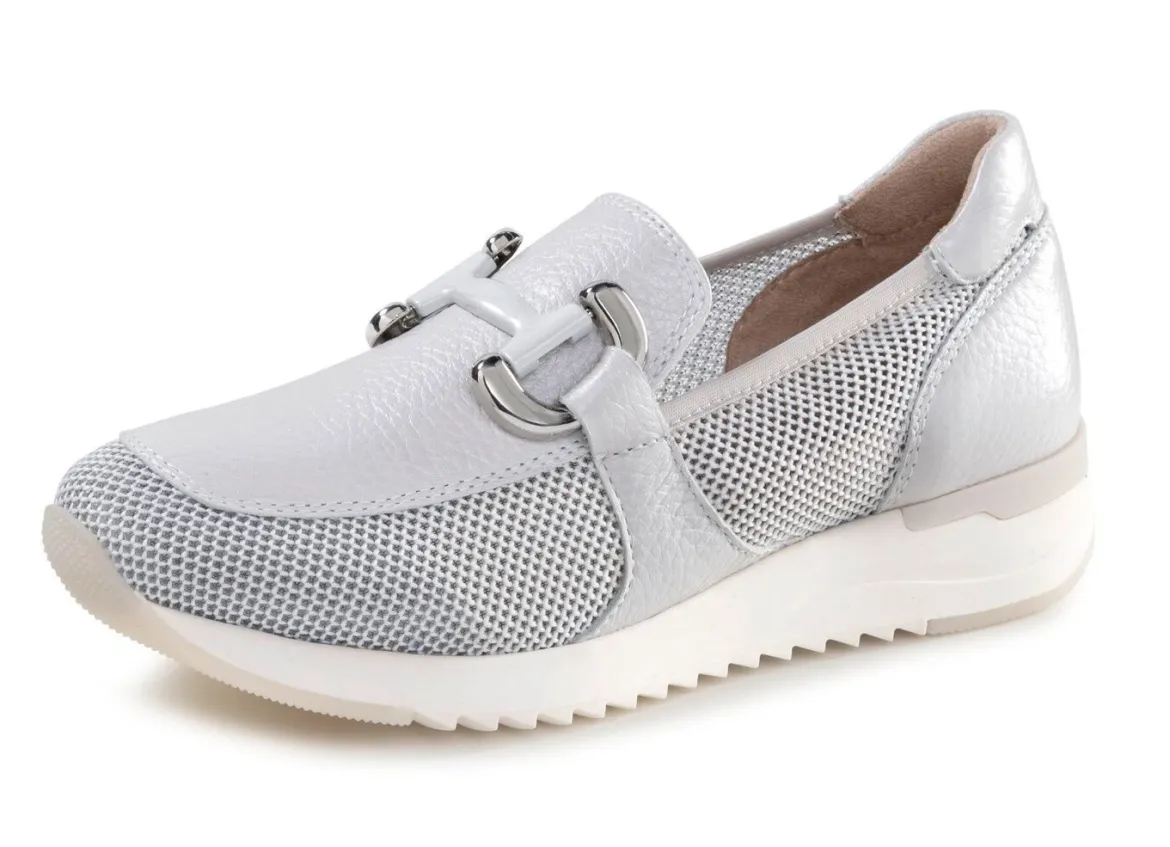 Caprice Slipper mit Zierspange