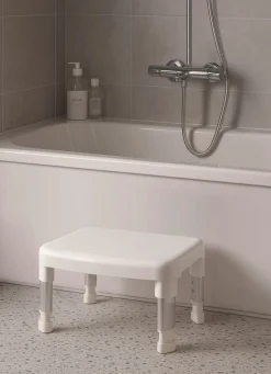 Dusch- und Badewannentritt