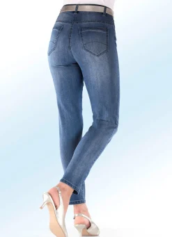 Edel-Jeans mit Stickerei-Applikationen und Glitzersteinchen