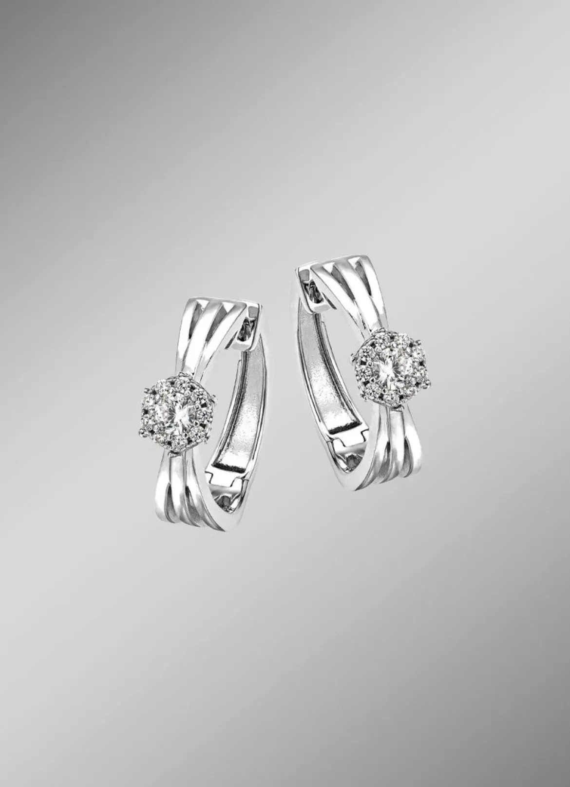 Elegante Creolen mit synth. Zirkonia