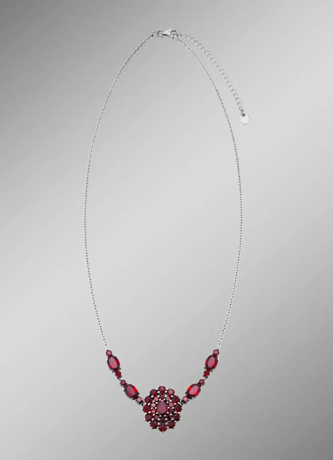 Elegante Halskette mit Granat