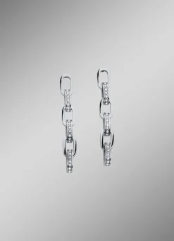 Elegante Ohrstecker mit funkelnden Kristallen