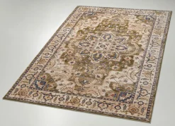 Exquisite Brücken und Teppiche mit orientalischem Flair