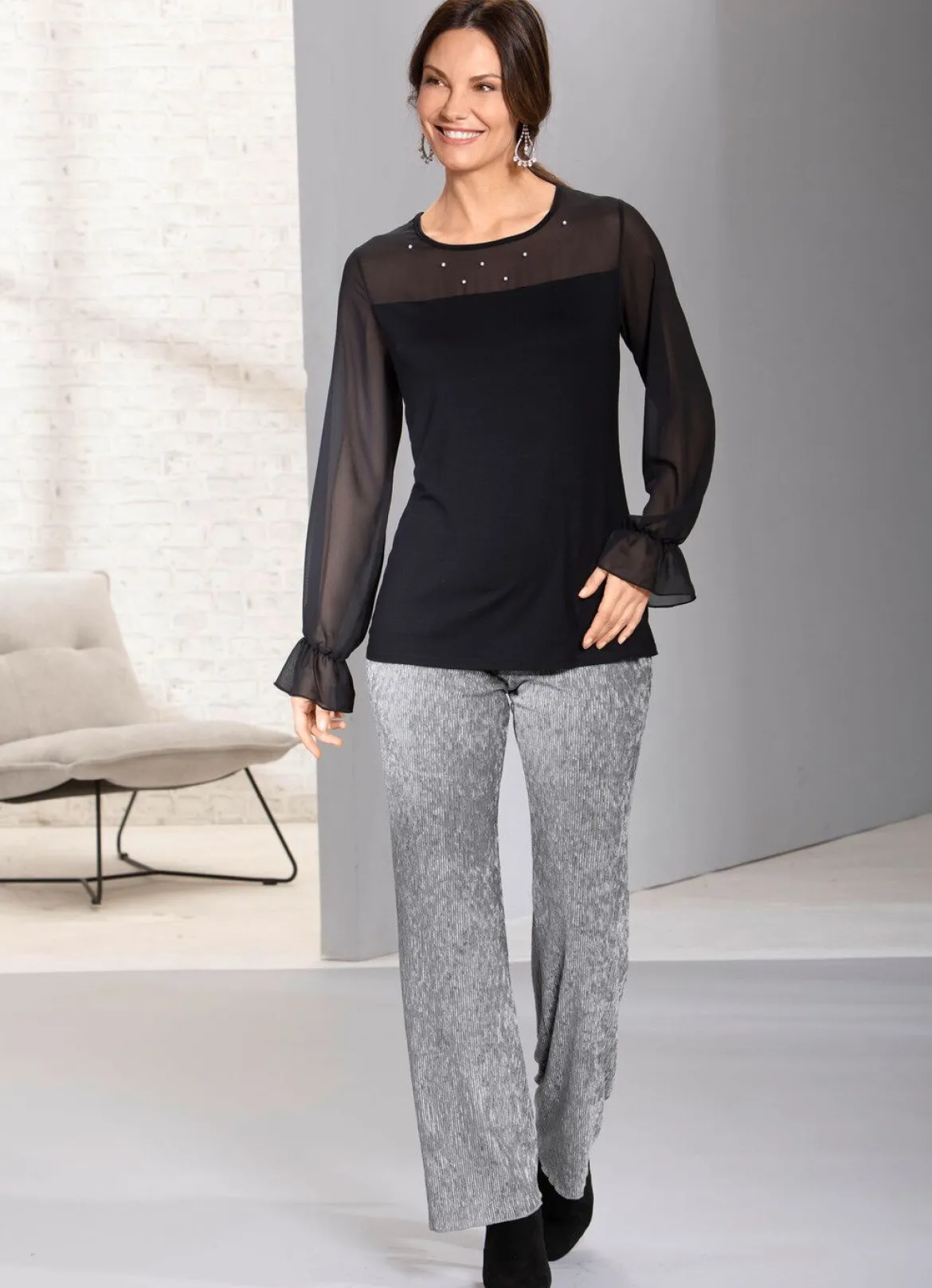 Exzellentes Shirt mit Chiffon-Verarbeitung
