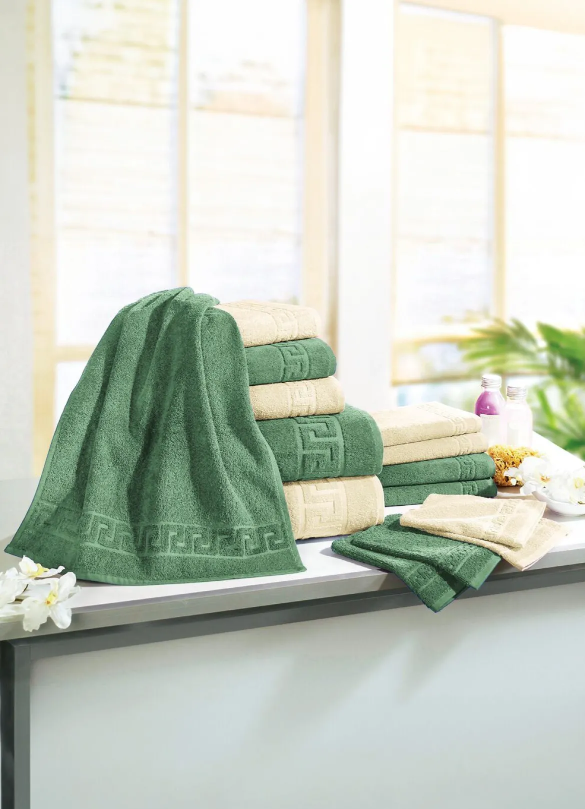 Frottierserie mit Mäander-Jacquard-Struktur
