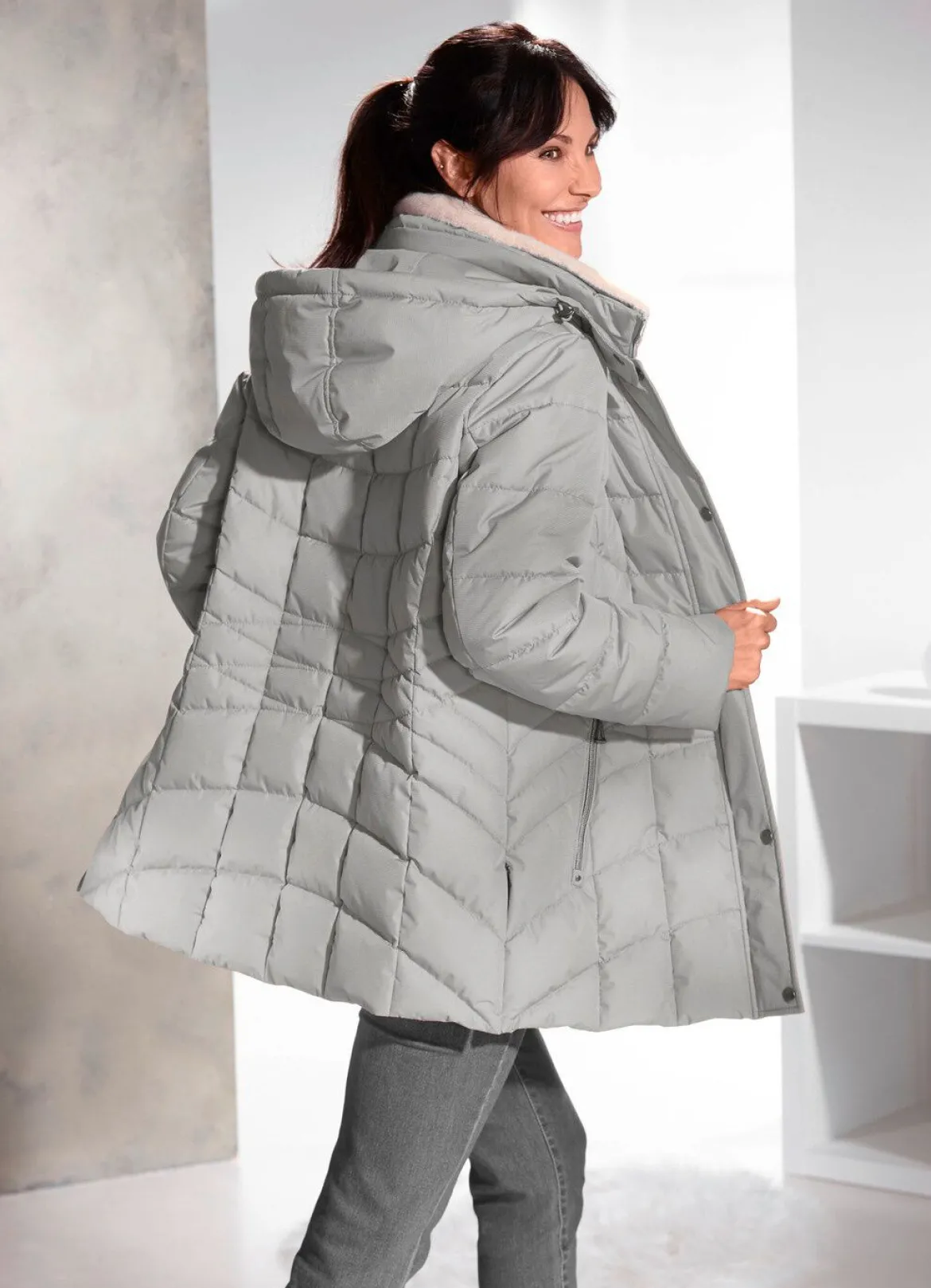 Funktionsjacke mit abnehmbarem Kunstpelz-Besatz am Kragen
