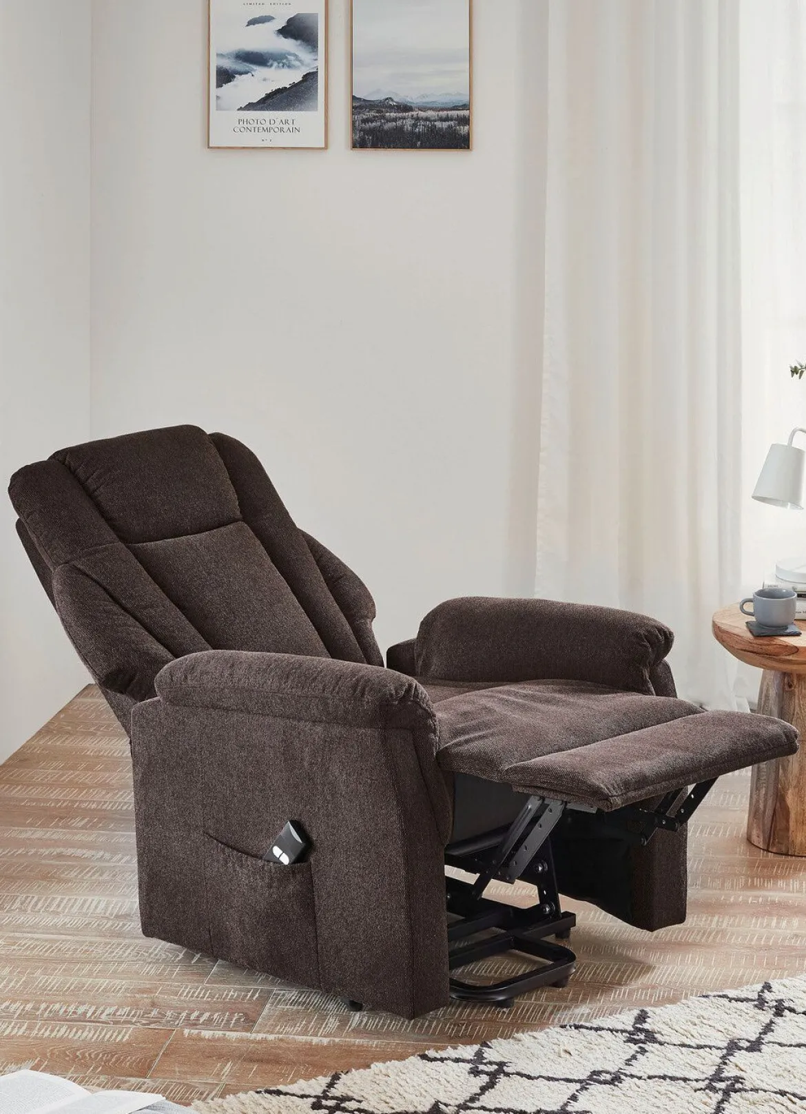 Gemütlicher TV-Sessel mit Motor und Aufstehhilfe