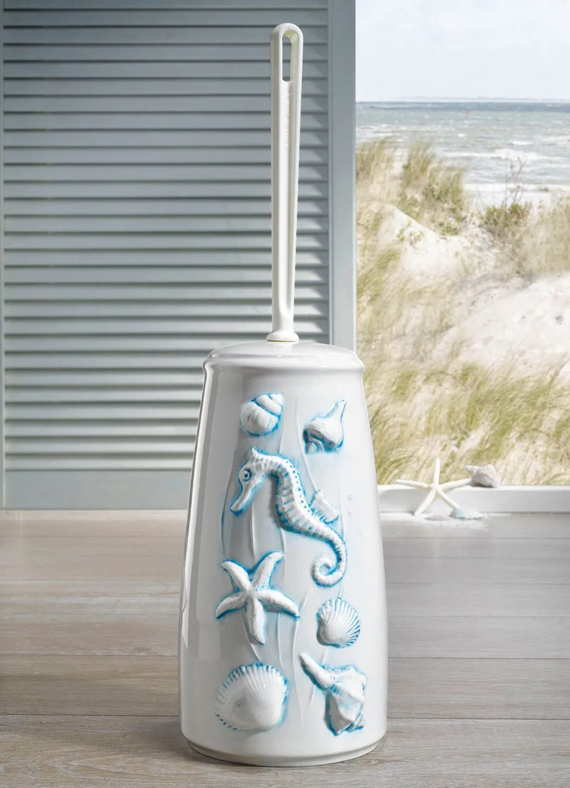 Handgearbeitete WC-Garnitur aus Keramik