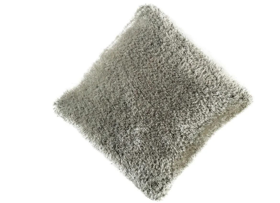 Hochflor-Teppiche und Kissen mit Baumwoll-Rückseite