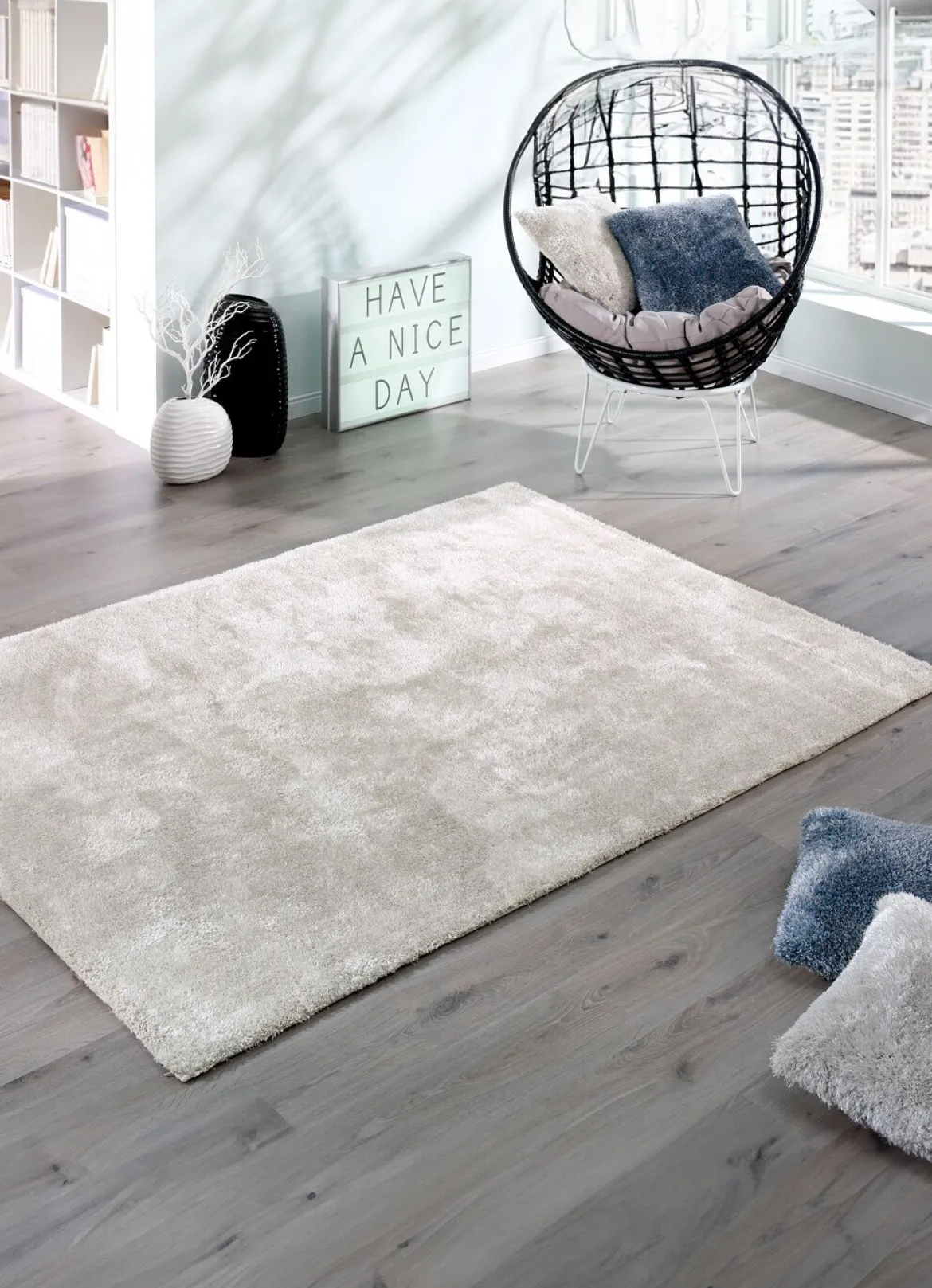 Hochflor-Teppiche und Kissen mit Baumwoll-Rückseite