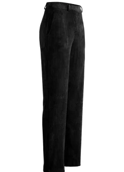 Hose in modischer Weite