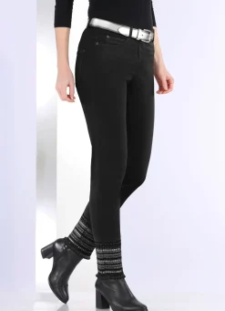 Hose mit aufwendiger Stickerei im Ethno-Stil