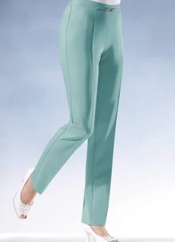 Hose mit modisch schmaler Fußweite