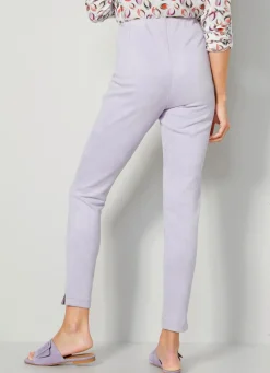 Hose mit schmaler Fußweite