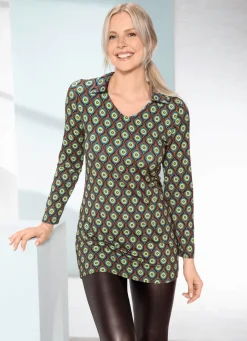 Interessantes Poloshirt mit V-Ausschnitt