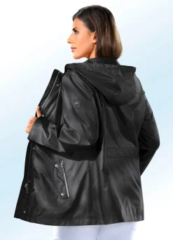 Jacke mit abnehmbarer Kapuze