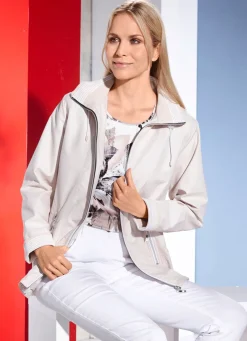 Jacke mit abnehmbarer Kapuze