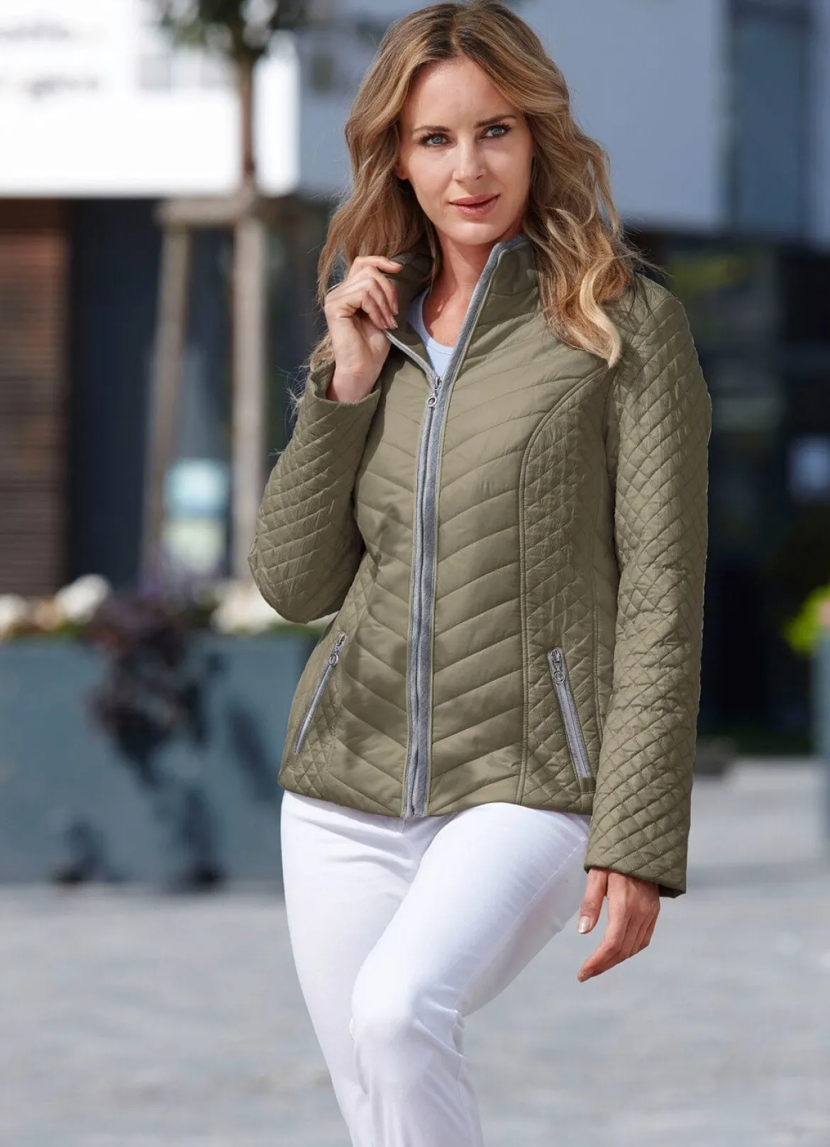 Jacke mit Reißverschlusstaschen