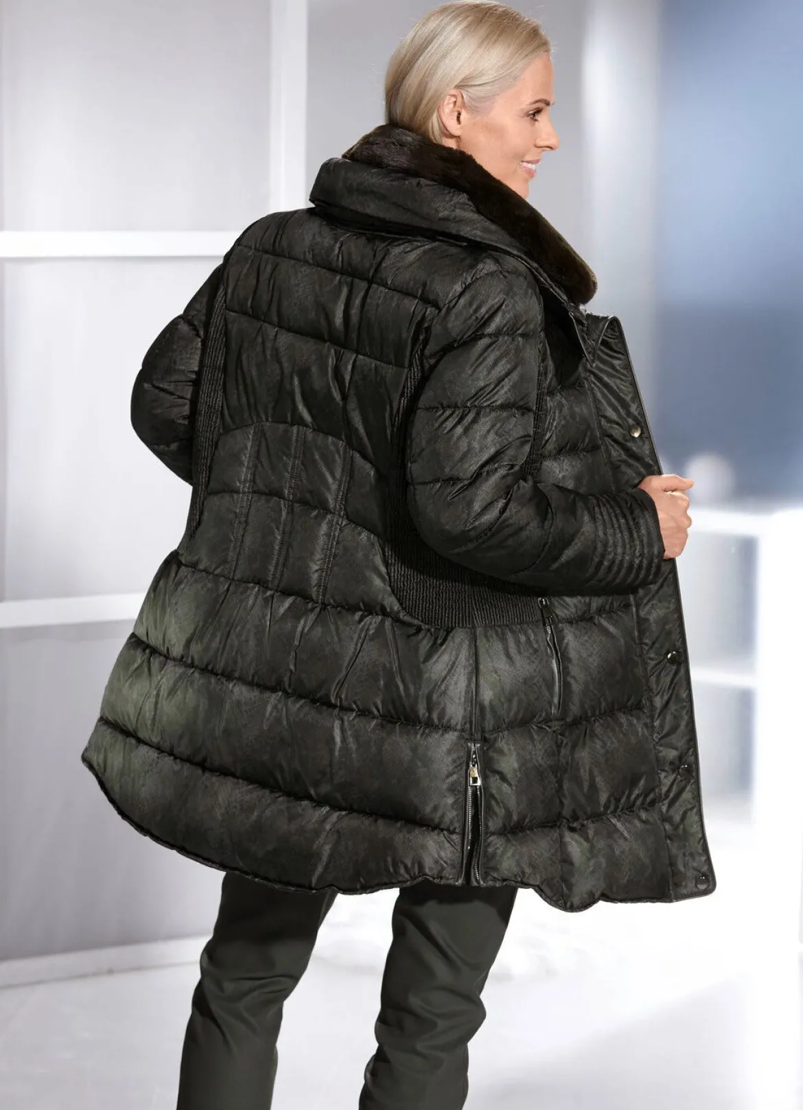Jacke mit Reptildessin