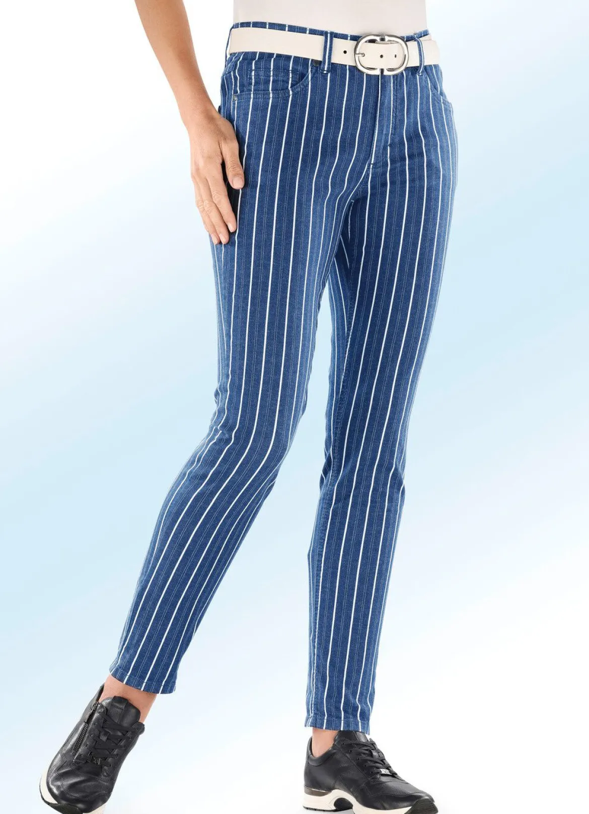 Jeans in aparter Streifendessinierung