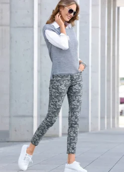 Jeans mit Camouflage-Dessinierung