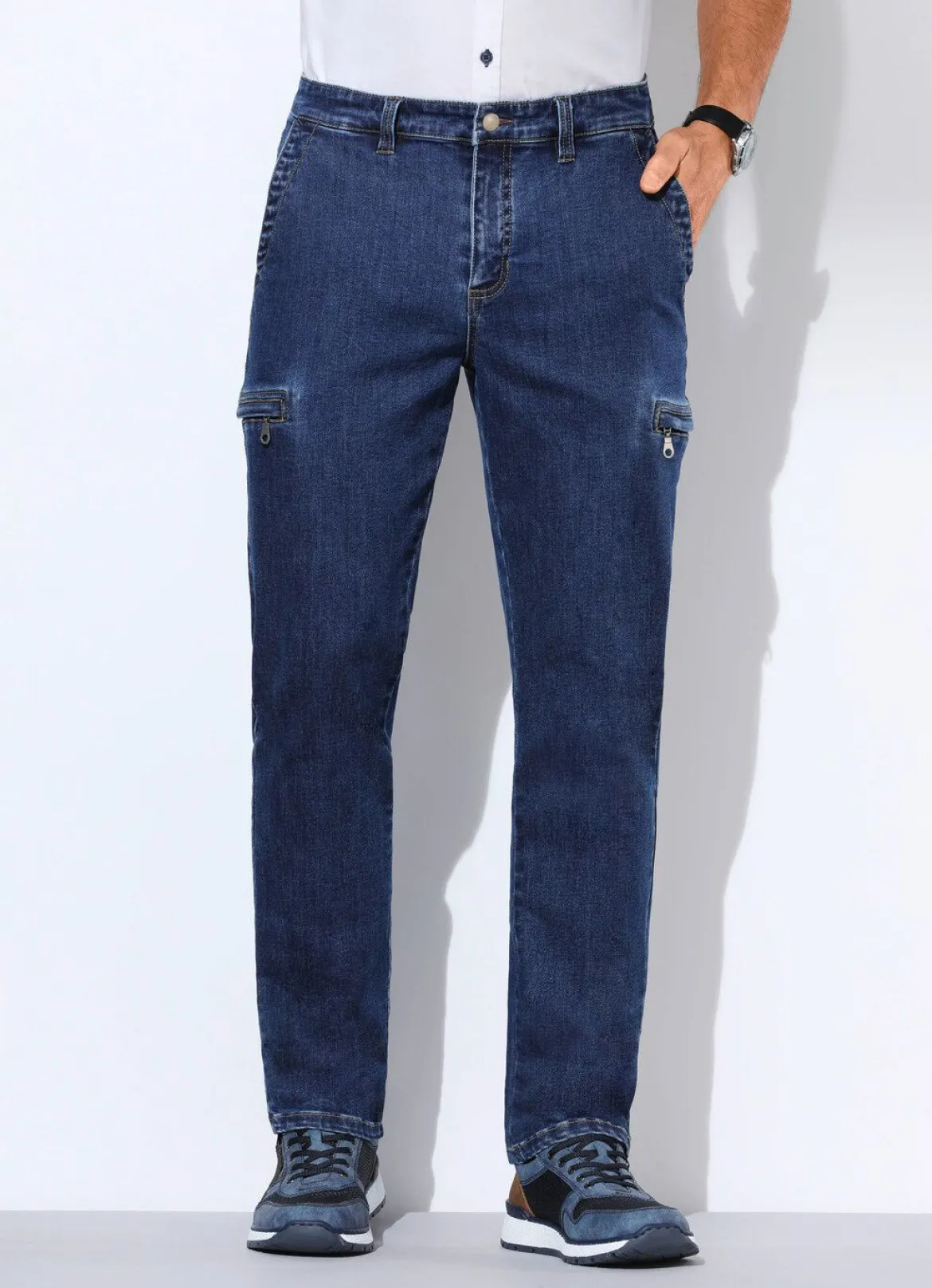Jeans mit Cargotaschen in 2 Farben
