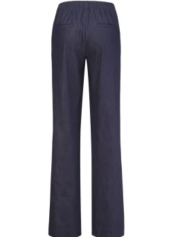 Jeans mit leicht ausgestellter Beinweite