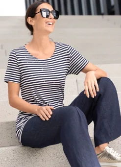 Jeans mit leicht ausgestellter Beinweite