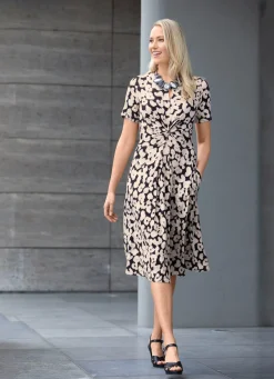 Kleid mit extravaganter Knotenoptik