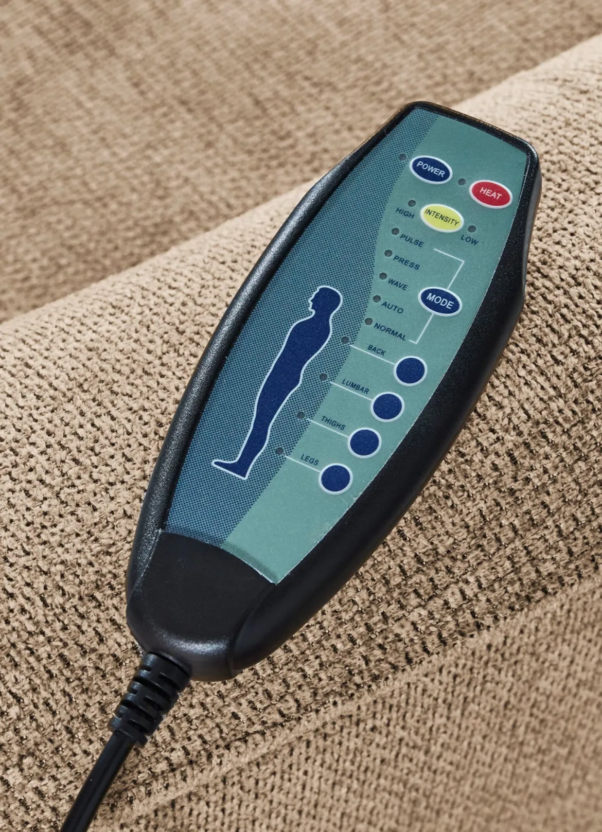 Komfortabler Massagesessel mit Aufstehhilfe