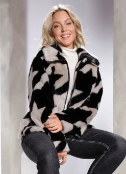 Kurzjacke mit aparter Kragenlösung
