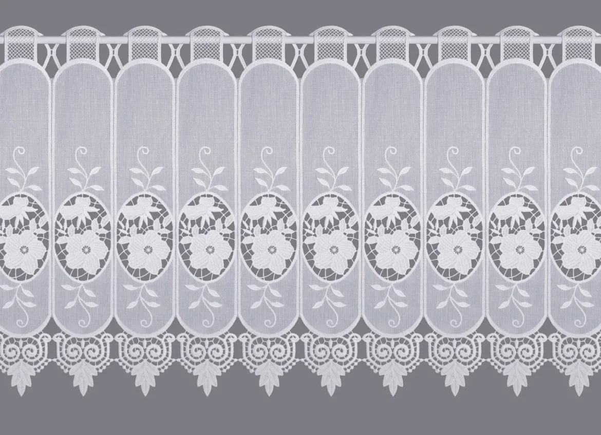 Kurzstore mit Blumen in Macramé-Spitze