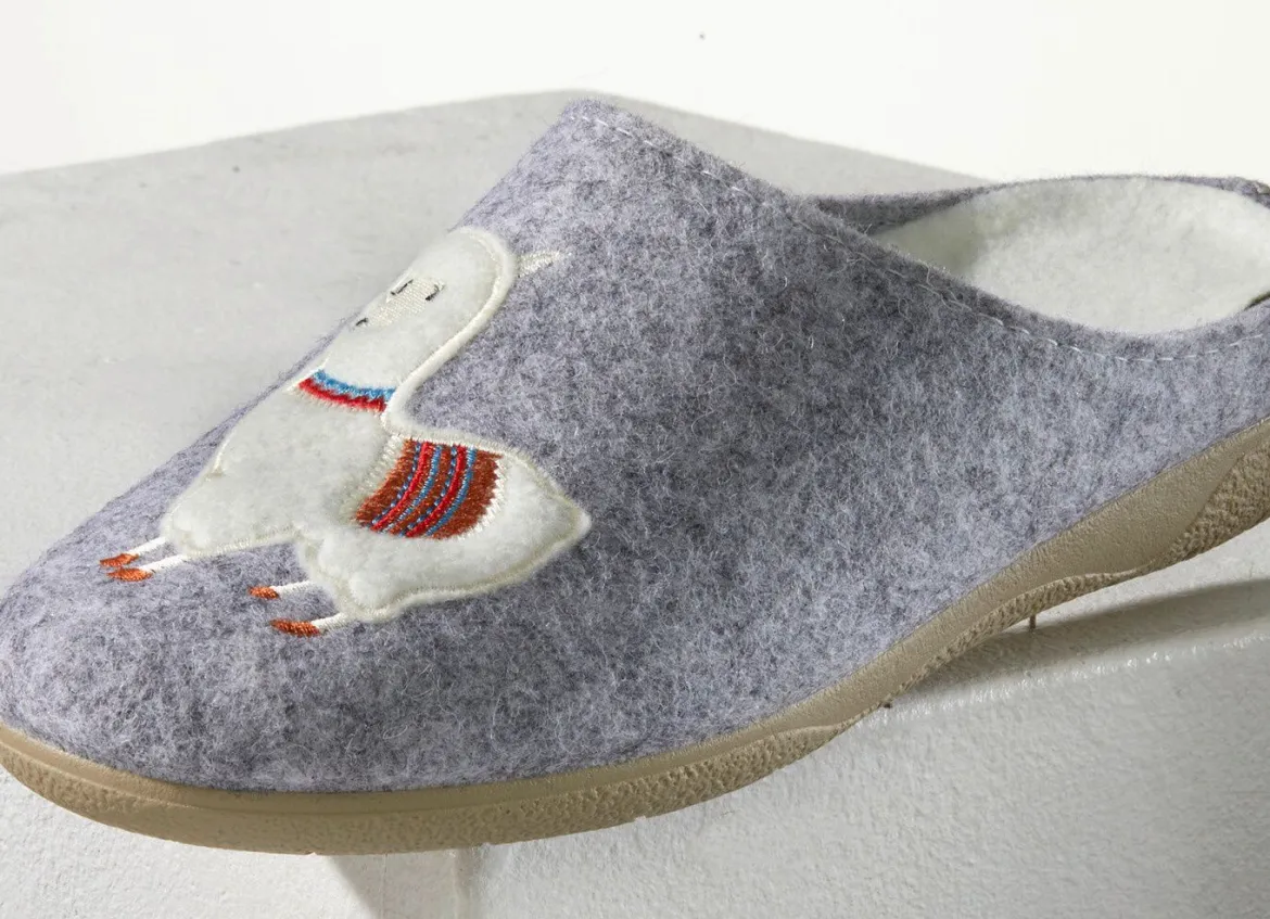 Kuschelwarme Hausschuhe mit Lama-Applikation