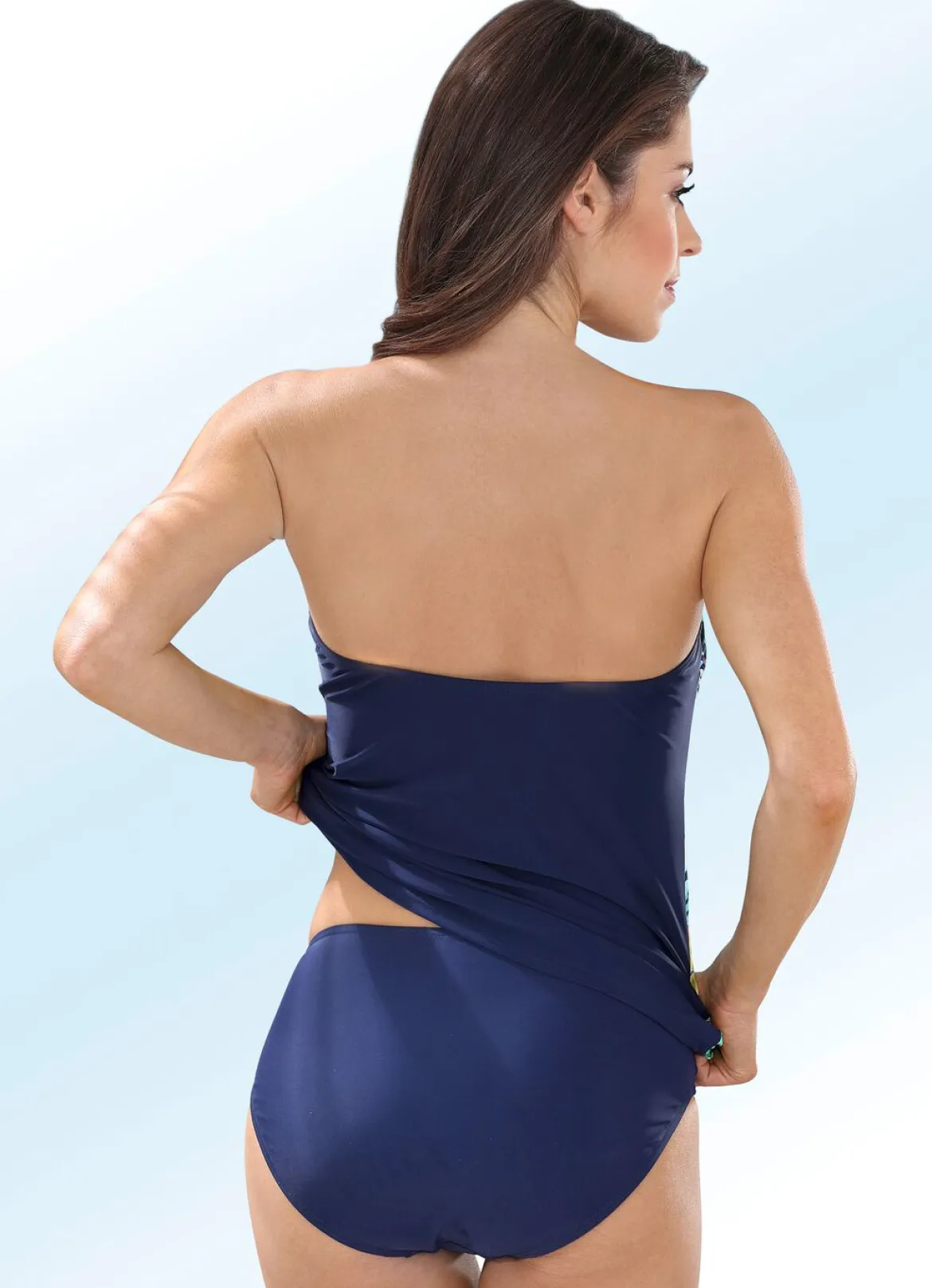 Laurina Tankini in Bandeauform mit verstell- und abnehmbaren Trägern