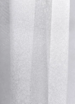 Leicht transparenter Store mit Automatikfaltenband