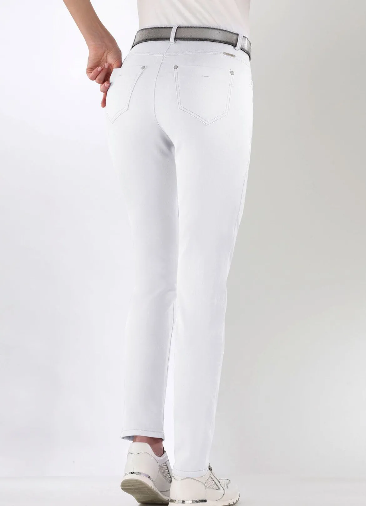 Magic-Jeans mit hohem Stretchanteil