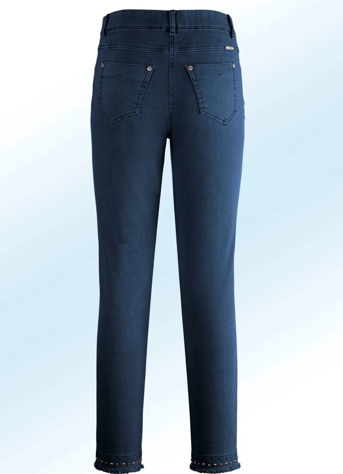 Magic-Jeans mit toller Nietenzier sowie angesagtem Fransensaum