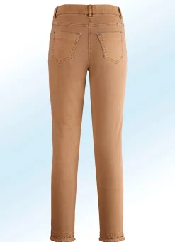 Magic-Jeans mit toller Nietenzier sowie angesagtem Fransensaum