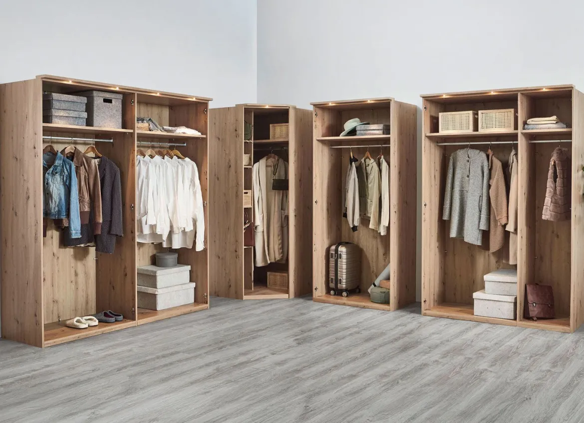 Moderne Kleiderschrank aus deutscher Herstellung