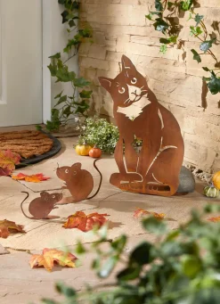 Niedliche Dekoration aus gerostetem Metal