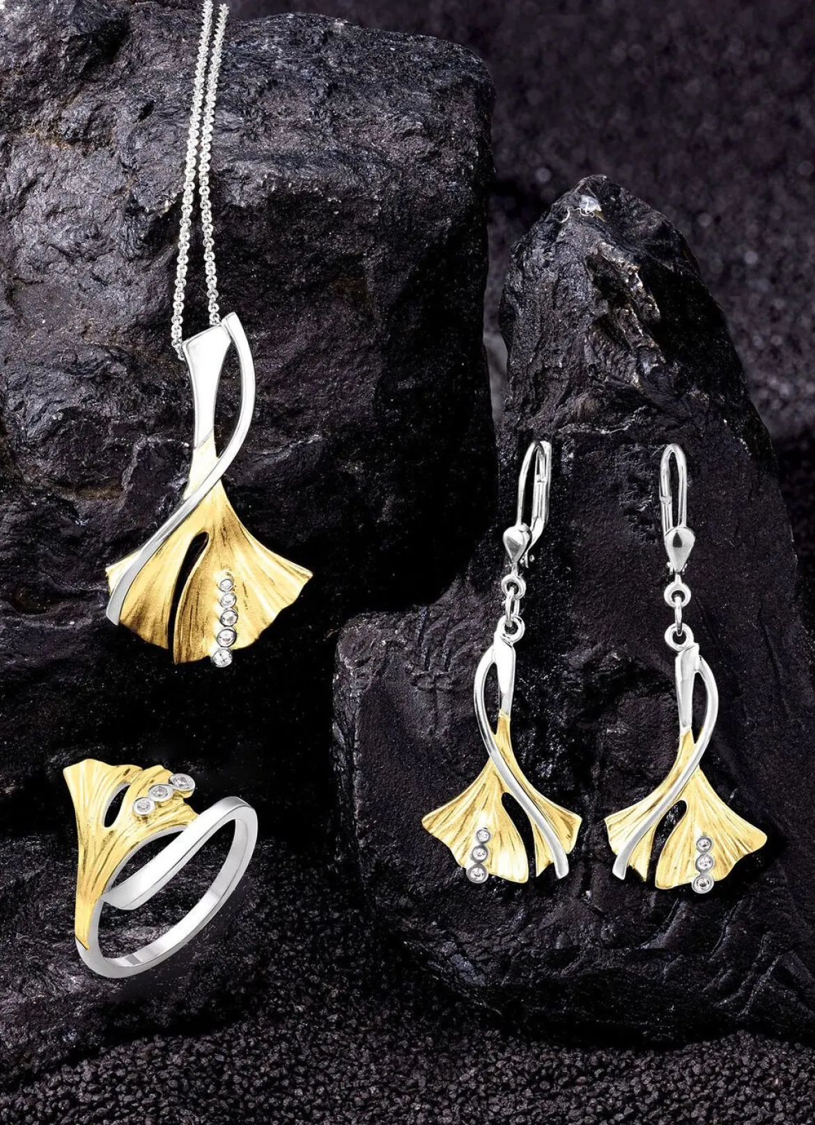 Ohrringe Ginkgoblatt in Bicolor mit synth. Zirkonia