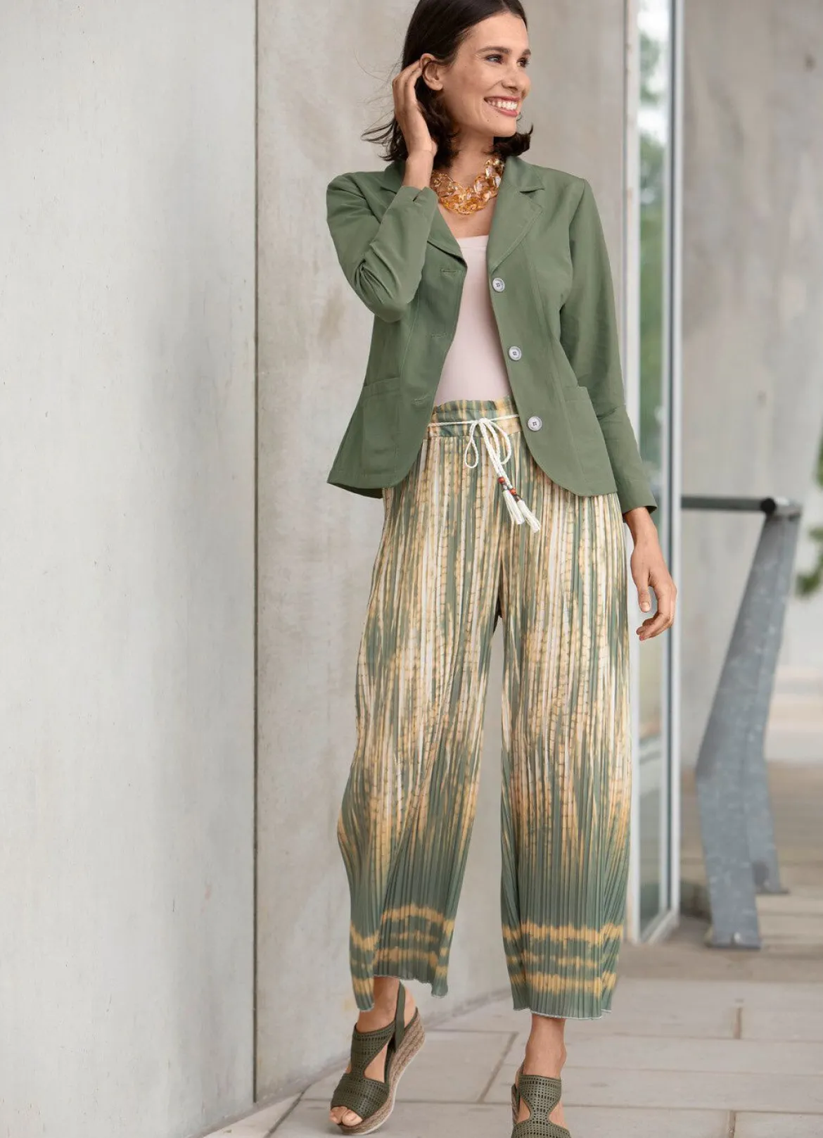 Plissee-Culotte mit geflochtenem Bindeband