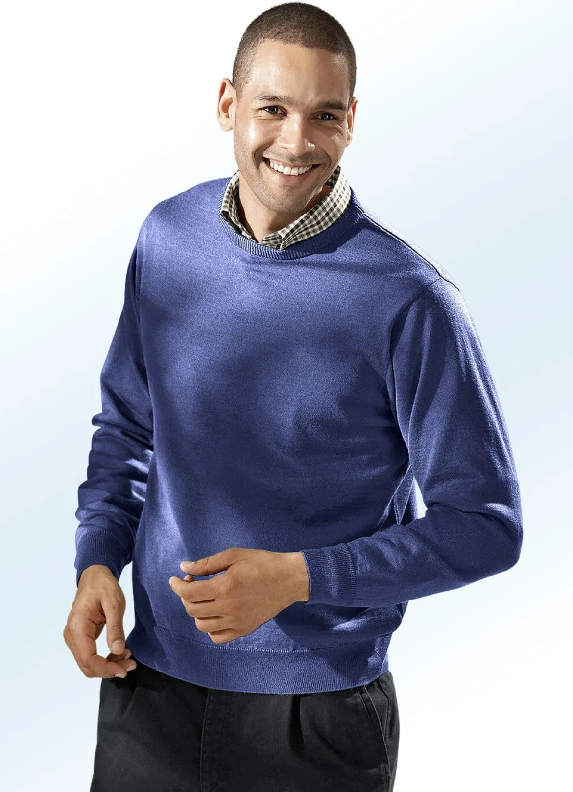 Pullover in 4 Farben mit rundem Halsausschnitt