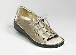 Sandalette aus Lackleder
